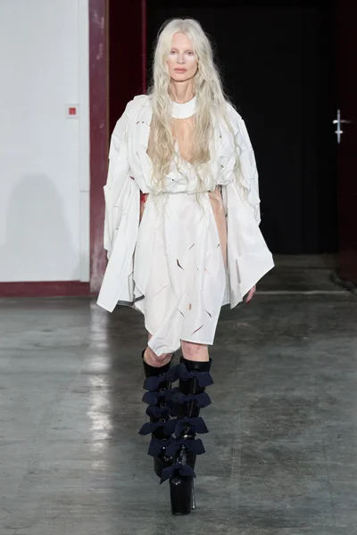Look 43
